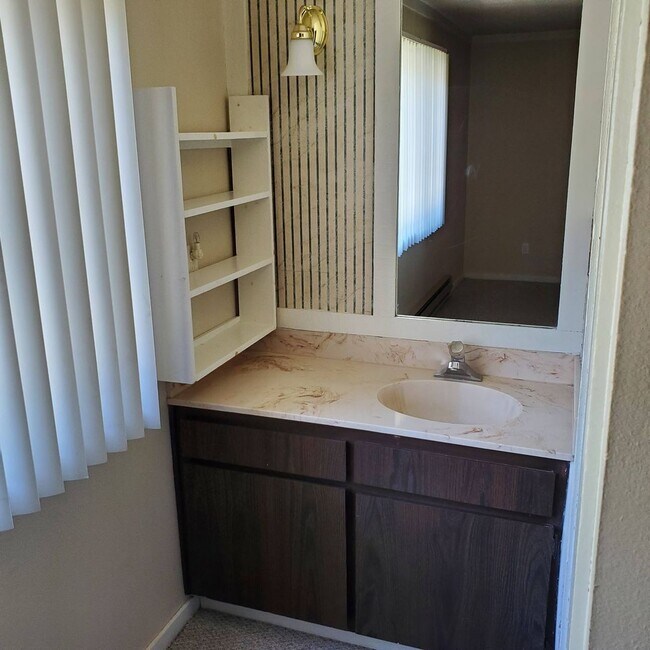 Building Photo - New Listing! LONG TERM: Great Amenities! Spacious Interior! Private Beach!