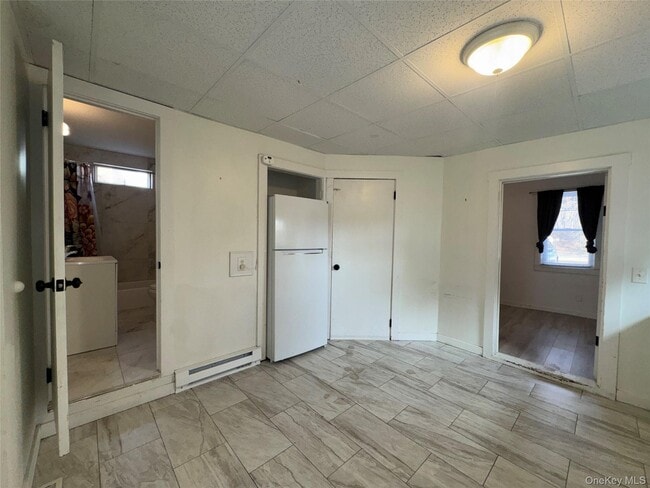 Building Photo - 88 Main St