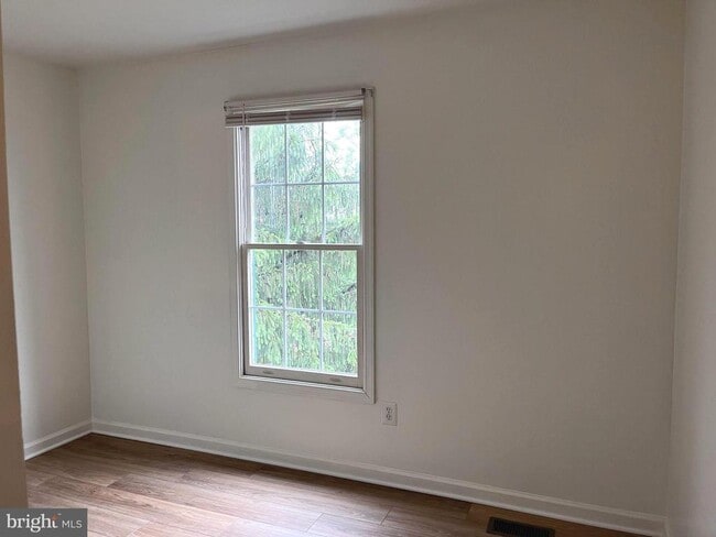 Building Photo - 5144 Woodfield Dr