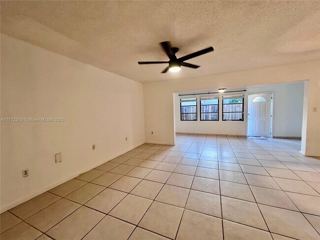 Building Photo - 3302 Farragut St