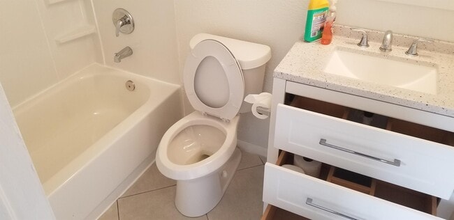 Building Photo - 2012 Husson Ave