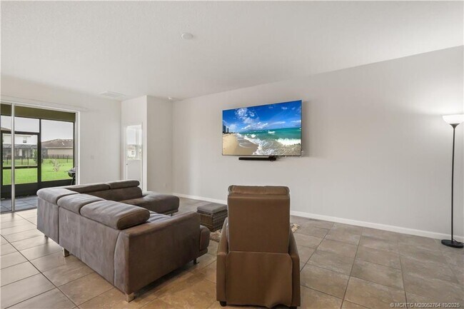 Building Photo - 10558 SW Toren Wy