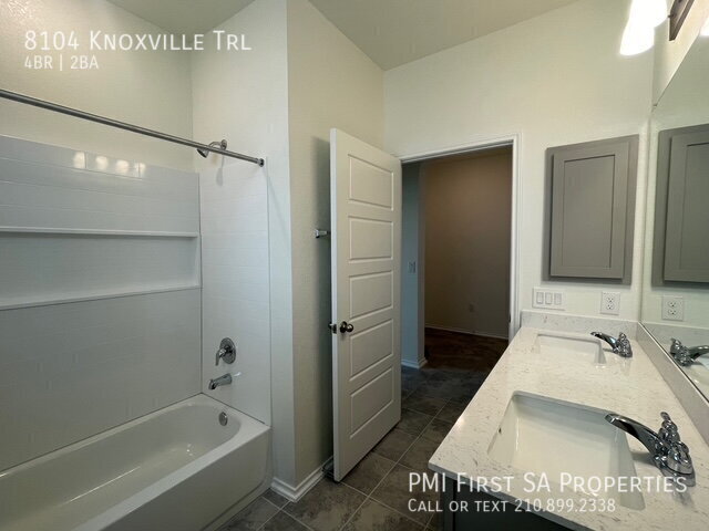 Building Photo - 8104 Knoxville Trl