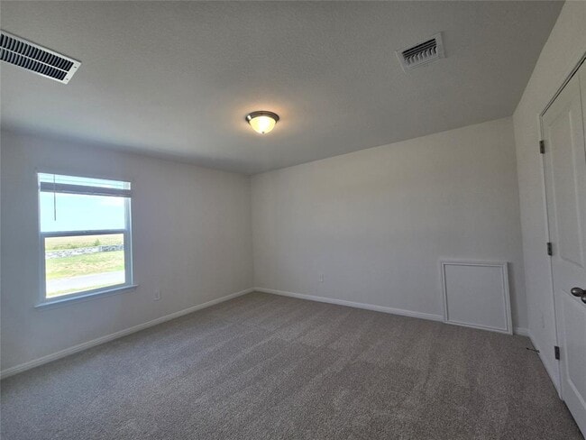 Building Photo - 715 Universal Dr