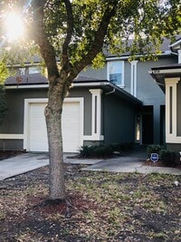 Building Photo - 4734 Playpen Dr