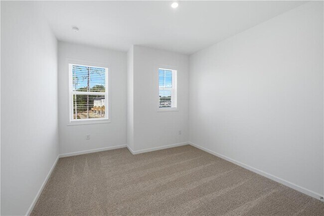 Building Photo - 376 Sunset Holw St