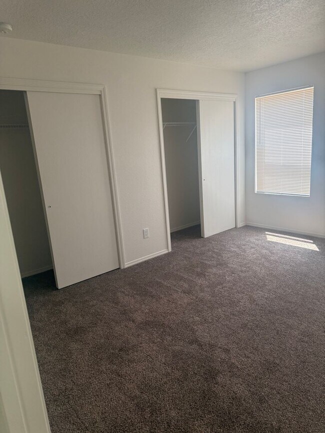 Building Photo - 3716 Rancher Loop NE