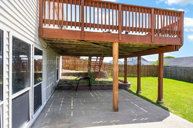 Building Photo - 166 Royallprairie Ln