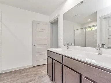 Building Photo - 12735 Ermine St