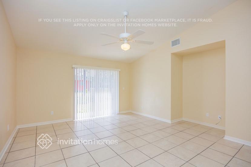 Building Photo - 867 Bedford Dr