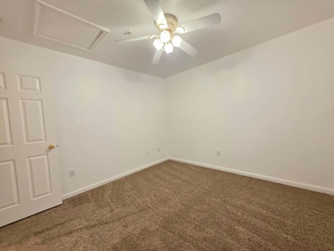 Building Photo - 1011 Granite Ct