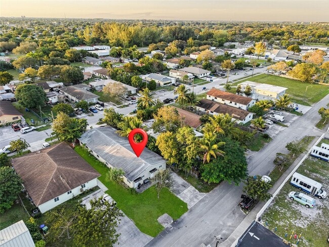 Building Photo - 1472 SW 44th Ave