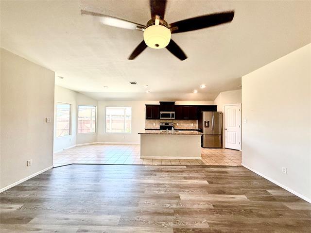 Building Photo - 240 Crowfoot Dr