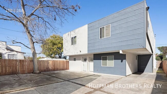 Building Photo - 647 W 97th St