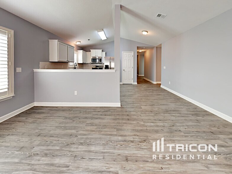 Building Photo - 3633 Crowders View Dr