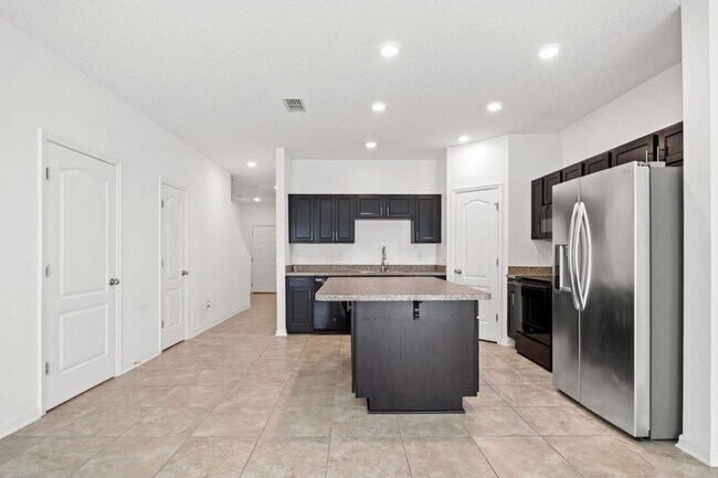 Building Photo - 3252 Brookasher Dr