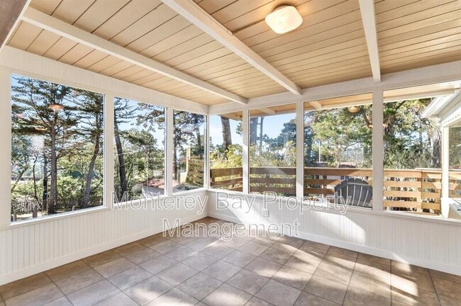 Building Photo - 24736 Dolores St