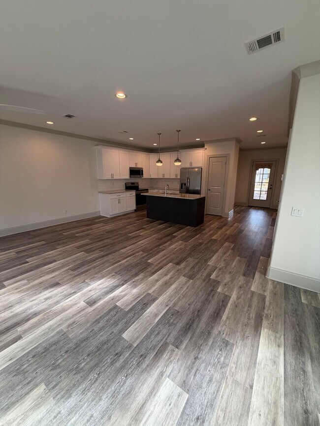 Building Photo - 67 Heron's Crossing