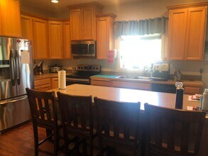 Building Photo - 4 bedroom 2.5 bath home for rent in Quincy