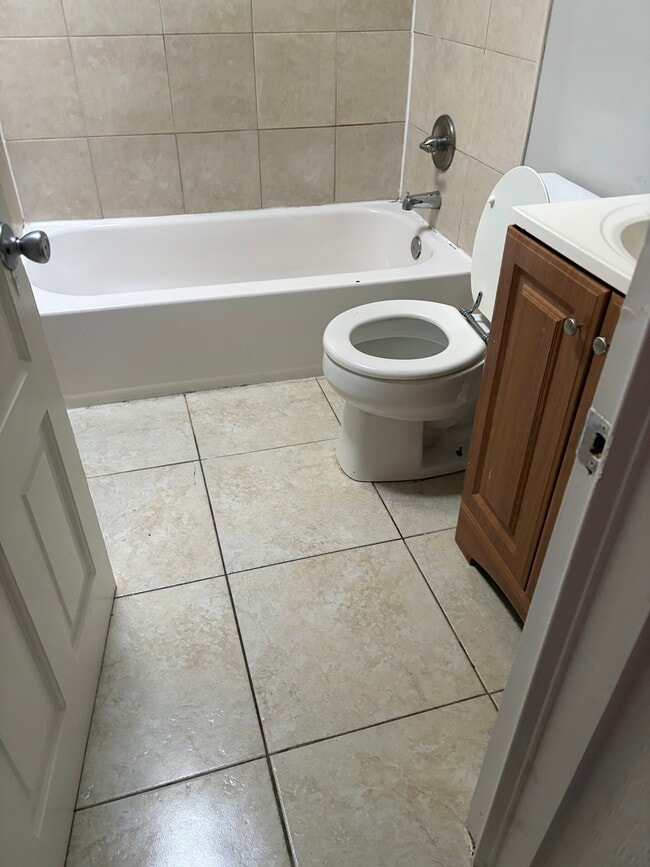 Building Photo - 2106 E Federal St, Baltimore, MD 21213