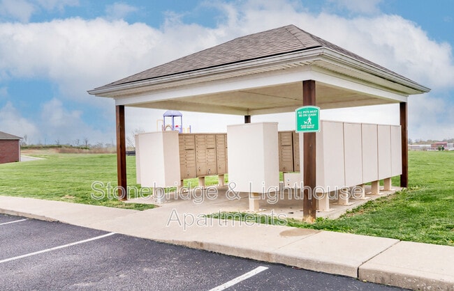 Building Photo - 1101 Stonebench Cir