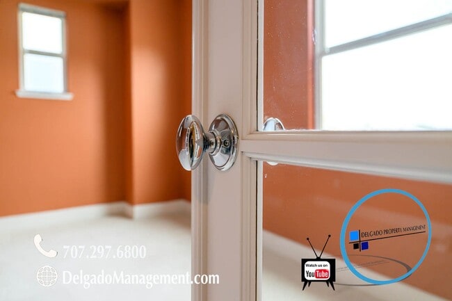 Building Photo - Benicia! Waters End five bedrooms, four baths and over 4,300SF available now!