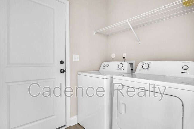 Building Photo - 1626 Grey Cliff Run