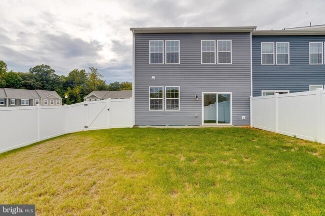 Building Photo - 148 Correri St