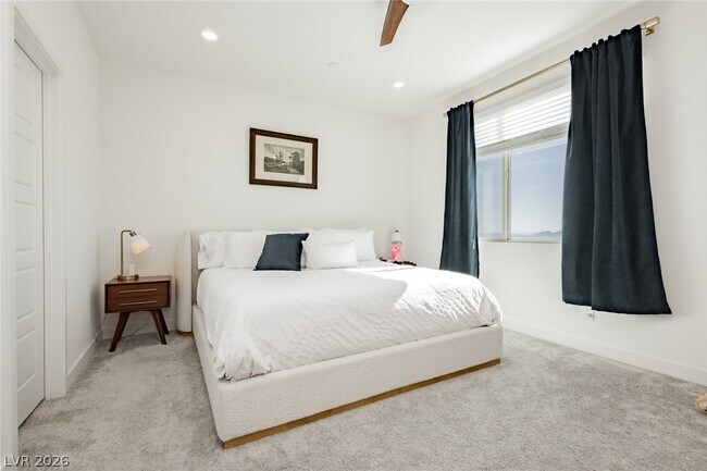 Building Photo - 1410 Whistling Kite St