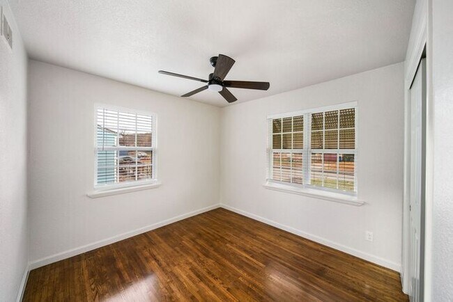 Building Photo - Move In SPECIAL! Beautifully Remodeled 2-B...