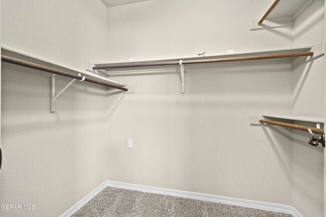 Building Photo - 14252 Earl Chokiski