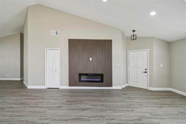 Building Photo - 1317 Ravida Woods Dr