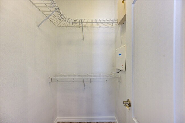 Building Photo - 5701 Kiam St