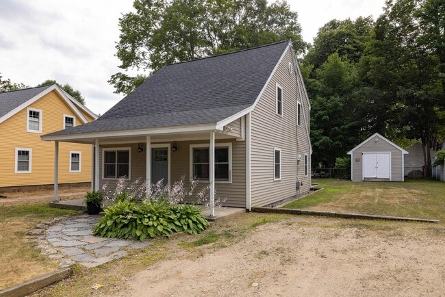 Building Photo - 164 Post Rd