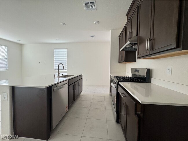 Building Photo - 9143 Rivington Ave