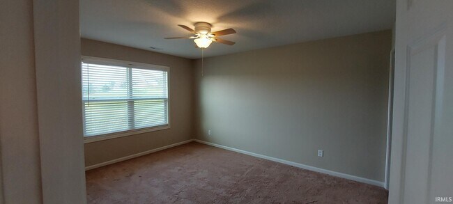 Building Photo - 13575 Crescent Ridge Dr