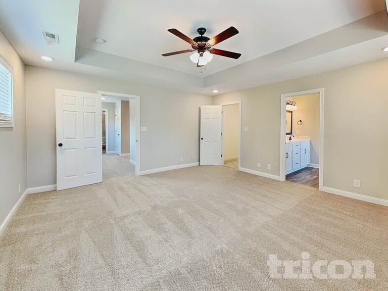 Building Photo - 129 Bonnell Dr