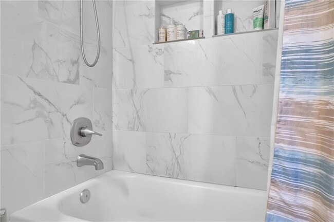 Building Photo - 13300 Morris Rd