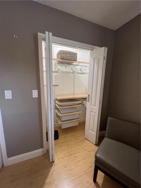 Building Photo - 811 NE 14th Pl