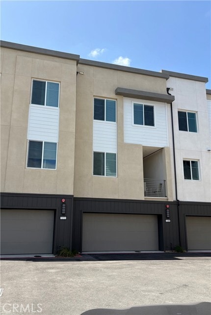Building Photo - 7268 Ellington