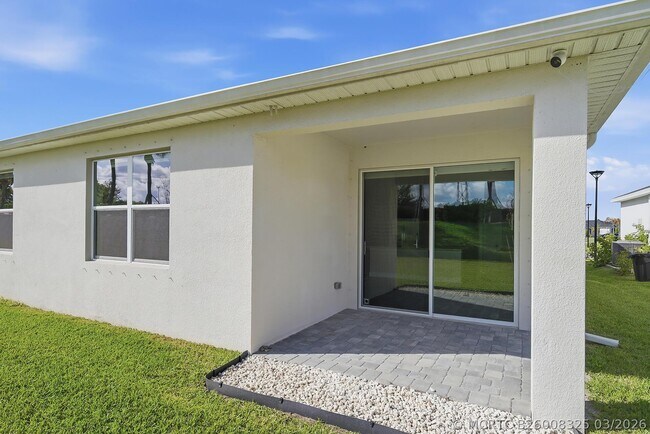 Building Photo - 8558 Dahlia Cir