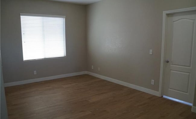 Building Photo - 5156 Silent Valley Ct