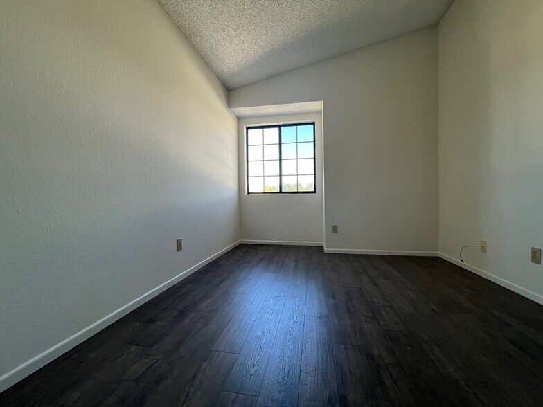 BR1 - 27055 Rainbow Creek Dr