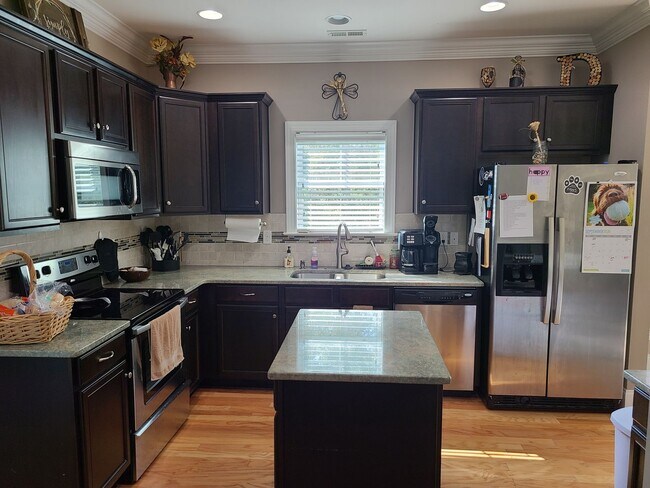 Building Photo - 3 Bed, 2.5 Bath unfurnished home in Chadwick Shores Community Sneads Ferry