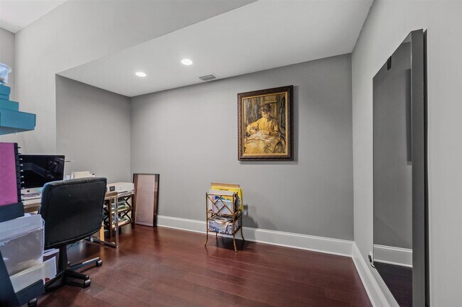 Building Photo - 2443 Windsor Way Ct