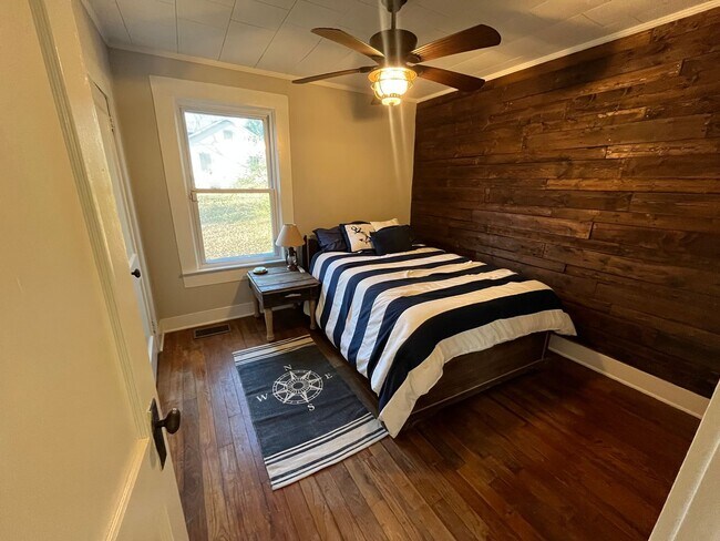 Building Photo - 3 Bed 2 Bath Home