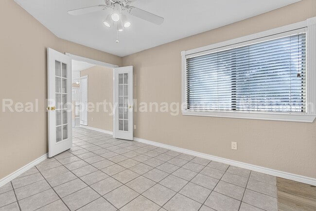 Building Photo - Cozy One-Bedroom Townhome in Prime Arlingt...