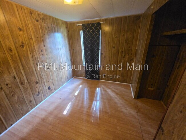 Building Photo - 5 Misty Mountain Way