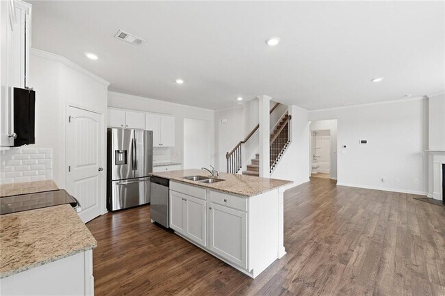 Building Photo - 6000 Screech Owl Dr