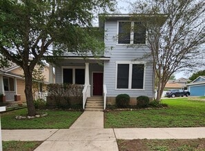 Building Photo - Enchanting 4 Bedroom home located in Plum Creek!